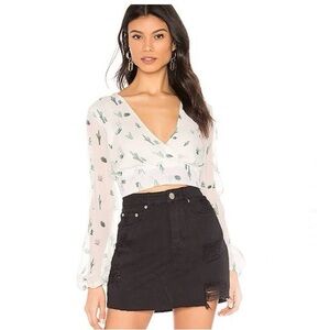 Cheyenne Crop Top in White Cactus
superdown